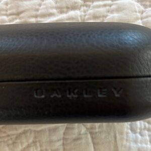 Oakley Black Textured Hard Sunglass Case - Clamshell